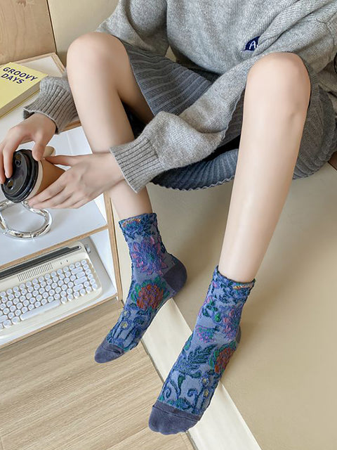 5 Pairs Women Vintage Flower Jacquard Mid-calf Socks