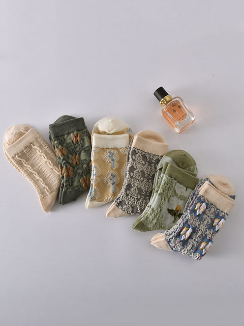 7 Pairs Women Vintage Embossment Jacquard Socks